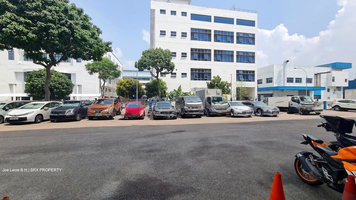 Bth Global Building (D27), Factory #626379041